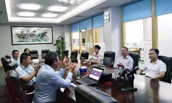 东莞市高新手艺工业协会长循分会江新红会长一行莅临云顶集团旅行考察